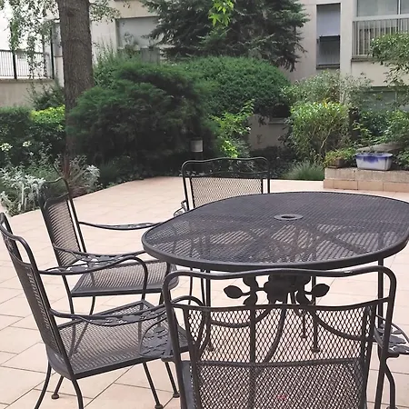 Apartamento Lovely Overlooking Inner Garden - Montparnasse Pasteur Eiffel París