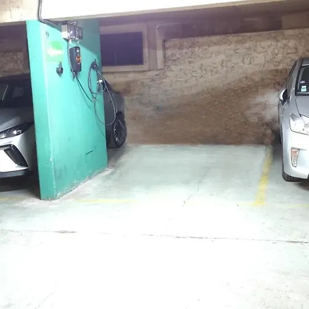 Lovely Overlooking Inner Garden - Montparnasse Pasteur Eiffel Daire *